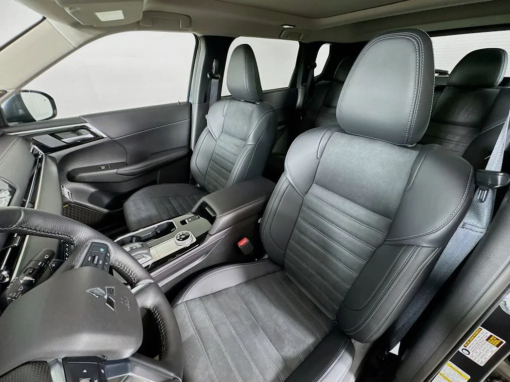 2026 Mitsubishi Outlander SE - Photo 22