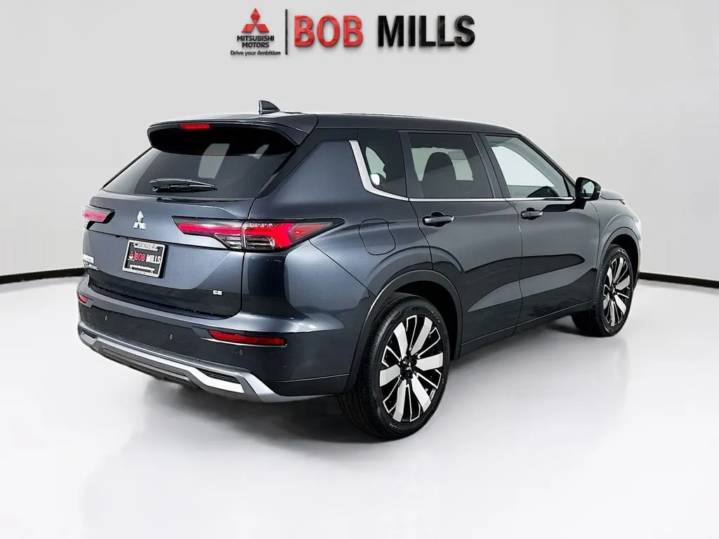 2026 Mitsubishi Outlander SE - Photo 7