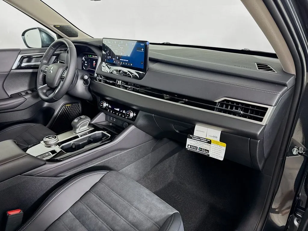 2026 Mitsubishi Outlander SE - Photo 32