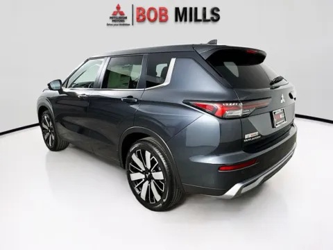 More photos of 2026 Mitsubishi Outlander SE at Bob Mills Mitsubishi-Myrtle Beach, SC