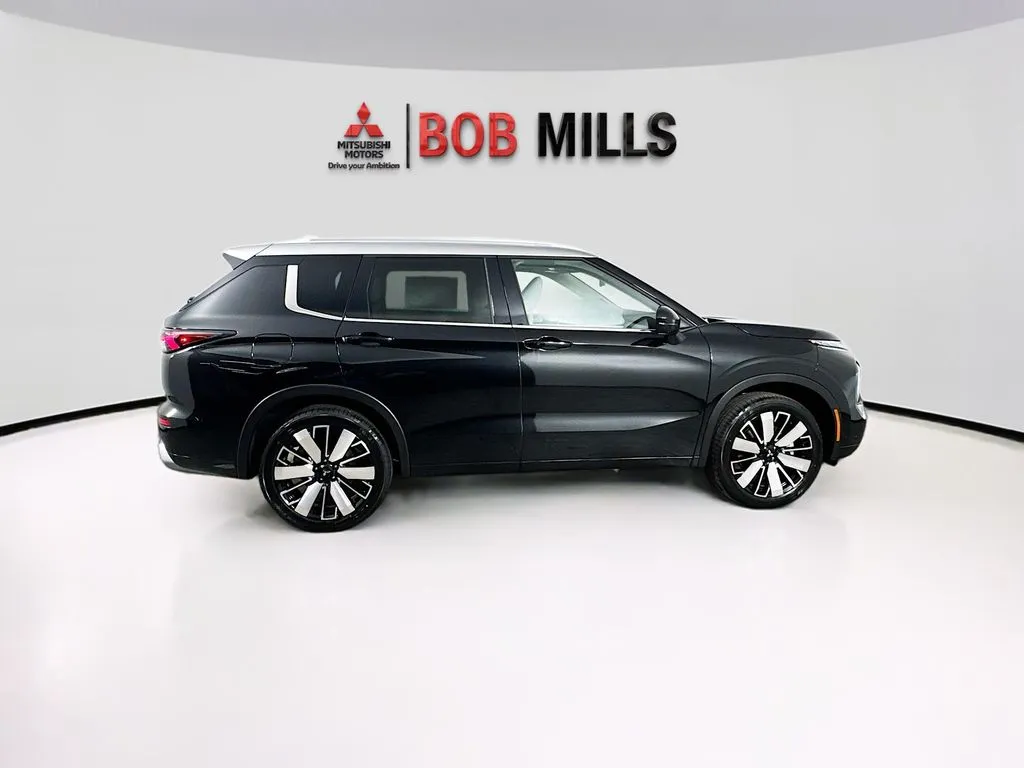 2025 Mitsubishi Outlander SEL Platinum Edition - Photo 8