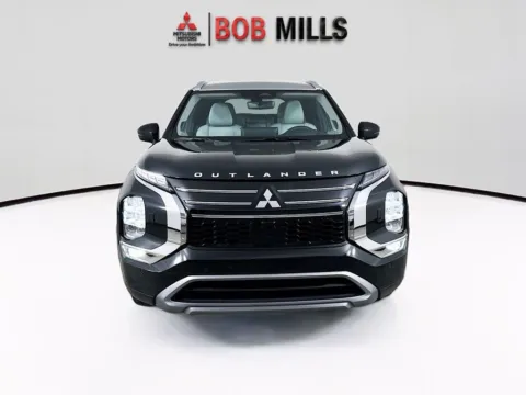 Photos of 2025 Mitsubishi Outlander Platinum Edition for sale in Myrtle Beach, SC at Bob Mills Mitsubishi-Myrtle Beach