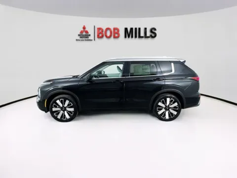 More photos of 2025 Mitsubishi Outlander Platinum Edition at Bob Mills Mitsubishi-Myrtle Beach, SC