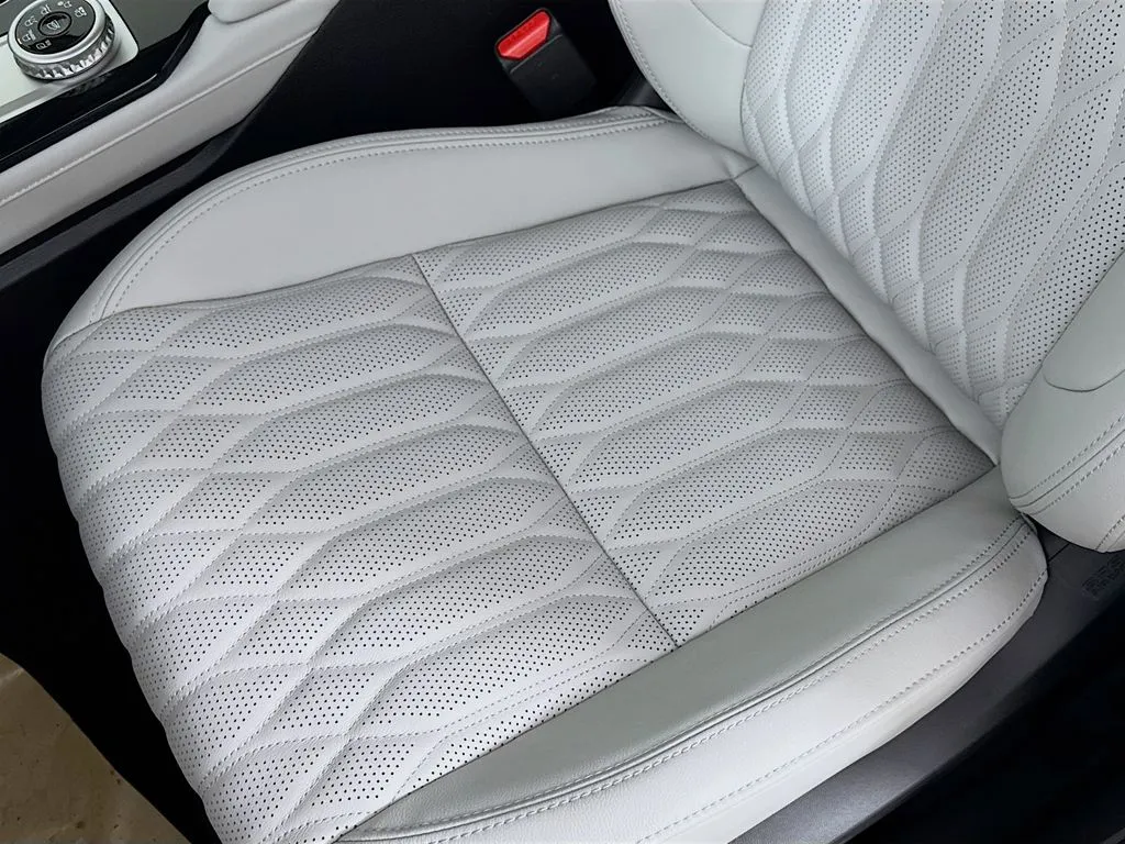 2025 Mitsubishi Outlander SEL Platinum Edition - Photo 20