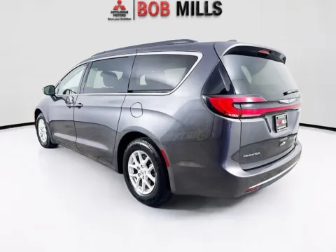 More photos of 2022 Chrysler Pacifica Touring L at Bob Mills Mitsubishi-Myrtle Beach, SC