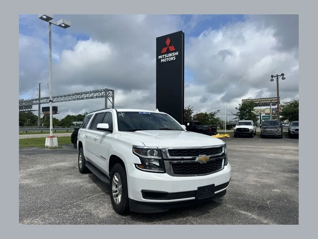 White 2018 Chevrolet Suburban LT for sale in Myrtle Beach, SC