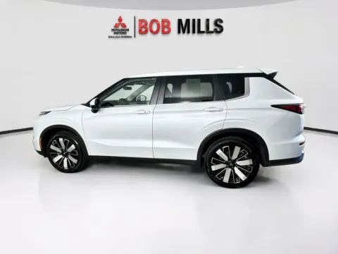 More photos of 2025 Mitsubishi Outlander SE at Bob Mills Mitsubishi-Myrtle Beach, SC