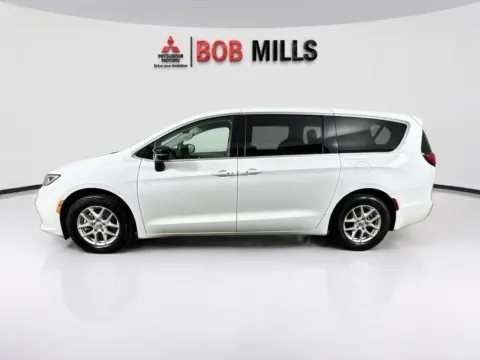 More photos of 2024 Chrysler Pacifica Touring L at Bob Mills Mitsubishi-Myrtle Beach, SC