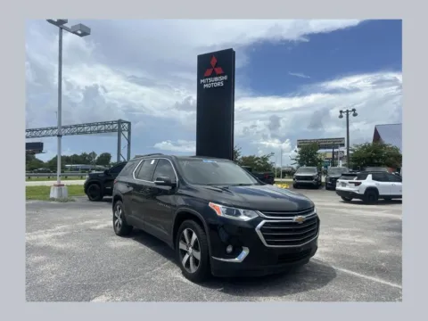Black 2019 Chevrolet Traverse 3LT for sale in Myrtle Beach, SC