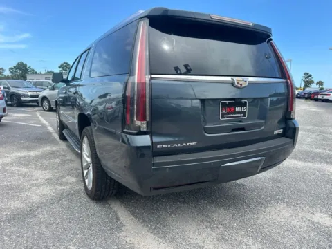 More photos of 2020 Cadillac Escalade ESV Premium at Bob Mills Mitsubishi-Myrtle Beach, SC