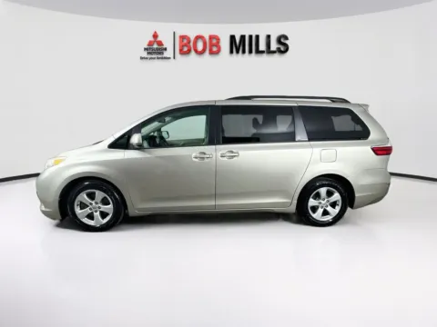 More photos of 2016 Toyota Sienna LE at Bob Mills Mitsubishi-Myrtle Beach, SC