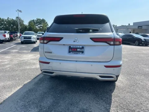 More photos of 2023 Mitsubishi Outlander SE at Bob Mills Mitsubishi-Myrtle Beach, SC