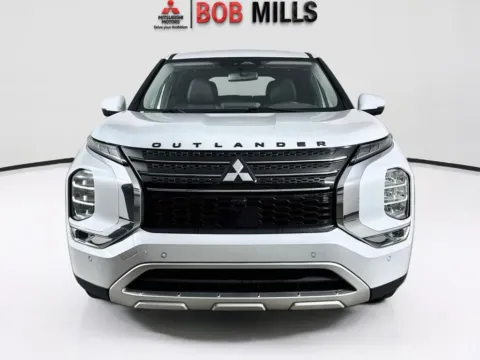 Photos of 2023 Mitsubishi Outlander SE for sale in Myrtle Beach, SC at Bob Mills Mitsubishi-Myrtle Beach