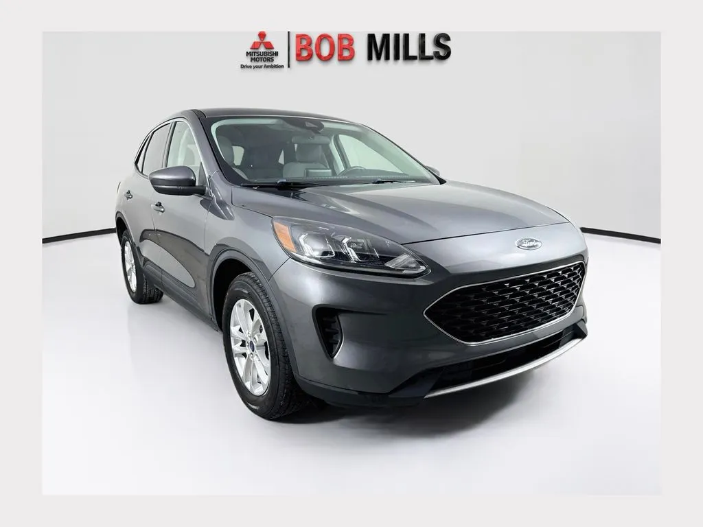 Gray 2021 Ford Escape Hybrid SE for sale in Myrtle Beach, SC
