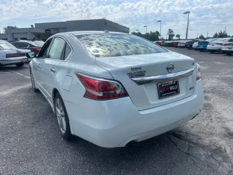 More photos of 2014 Nissan Altima 2.5 SV at Bob Mills Mitsubishi-Myrtle Beach, SC