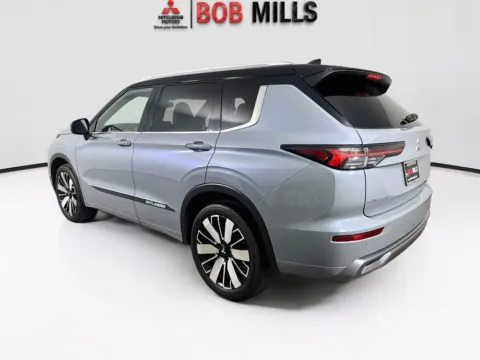 More photos of 2025 Mitsubishi Outlander SEL at Bob Mills Mitsubishi-Myrtle Beach, SC