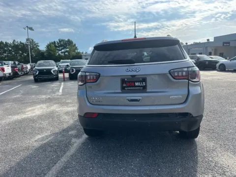 More photos of 2022 Jeep Compass Latitude at Bob Mills Mitsubishi-Myrtle Beach, SC