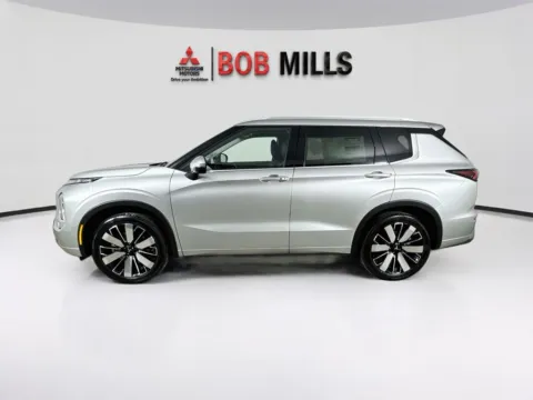 More photos of 2026 Mitsubishi Outlander SEL at Bob Mills Mitsubishi-Myrtle Beach, SC