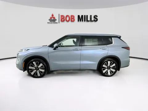 More photos of 2026 Mitsubishi Outlander SEL at Bob Mills Mitsubishi-Myrtle Beach, SC