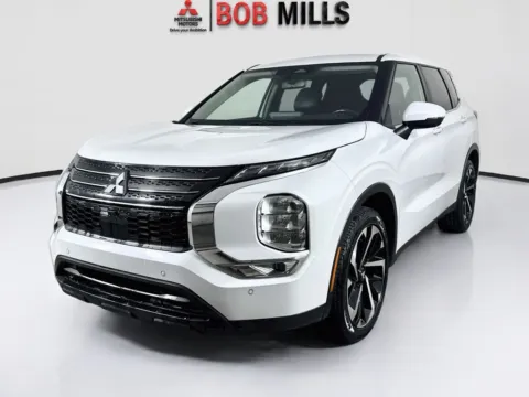 Another view of 2024 Mitsubishi Outlander SE Black Edition w/Pano Roof for sale in Myrtle Beach, SC at Bob Mills Mitsubishi-Myrtle Beach