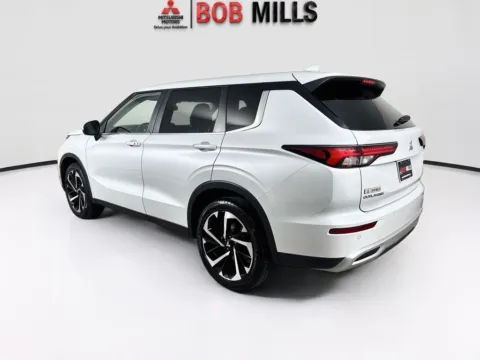More photos of 2024 Mitsubishi Outlander SE Black Edition w/Pano Roof at Bob Mills Mitsubishi-Myrtle Beach, SC
