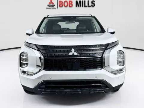Photos of 2024 Mitsubishi Outlander SE Black Edition w/Pano Roof for sale in Myrtle Beach, SC at Bob Mills Mitsubishi-Myrtle Beach