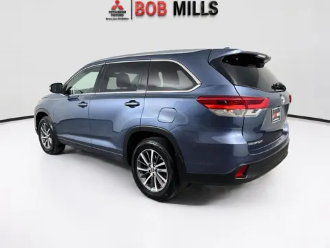 More photos of 2017 Toyota Highlander XLE at Bob Mills Mitsubishi-Myrtle Beach, SC