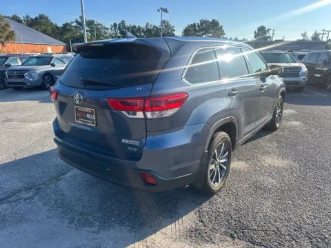 Another view of 2017 Toyota Highlander XLE for sale in Myrtle Beach, SC at Bob Mills Mitsubishi-Myrtle Beach