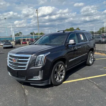 More photos of 2017 Cadillac Escalade Platinum Edition at Bob Mills Mitsubishi-Myrtle Beach, SC