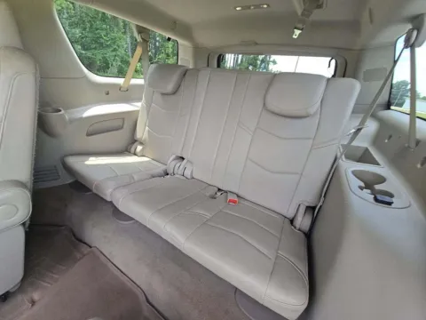 More photos of 2020 Cadillac Escalade ESV Luxury at Bob Mills Mitsubishi-Myrtle Beach, SC
