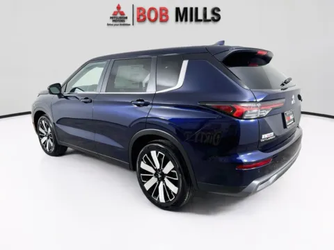 More photos of 2026 Mitsubishi Outlander SE at Bob Mills Mitsubishi-Myrtle Beach, SC