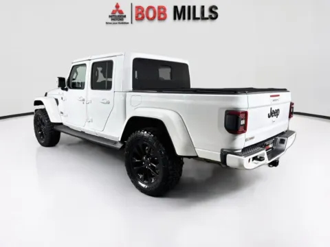 More photos of 2022 Jeep Gladiator Overland at Bob Mills Mitsubishi-Myrtle Beach, SC
