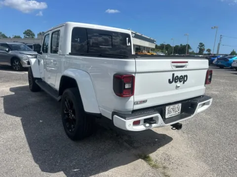 More photos of 2022 Jeep Gladiator Overland at Bob Mills Mitsubishi-Myrtle Beach, SC