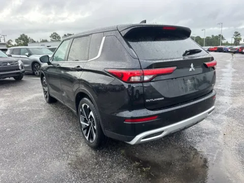 More photos of 2024 Mitsubishi Outlander SE at Bob Mills Mitsubishi-Myrtle Beach, SC