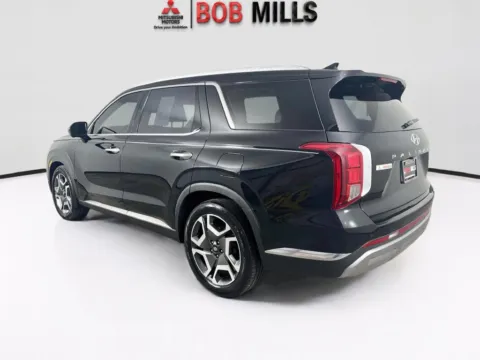 More photos of 2023 Hyundai Palisade Limited at Bob Mills Mitsubishi-Myrtle Beach, SC