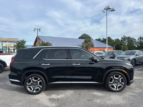 Photos of 2023 Hyundai Palisade Limited for sale in Myrtle Beach, SC at Bob Mills Mitsubishi-Myrtle Beach