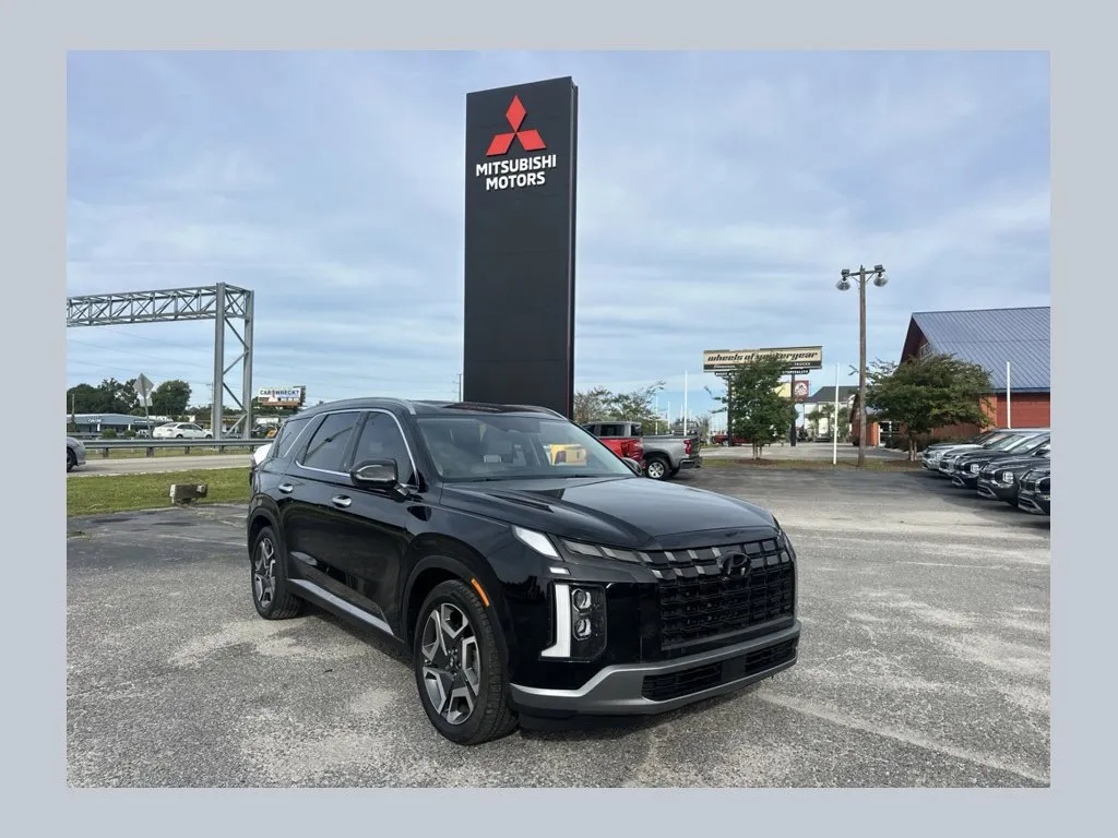 Black 2023 Hyundai Palisade Limited for sale in Myrtle Beach, SC