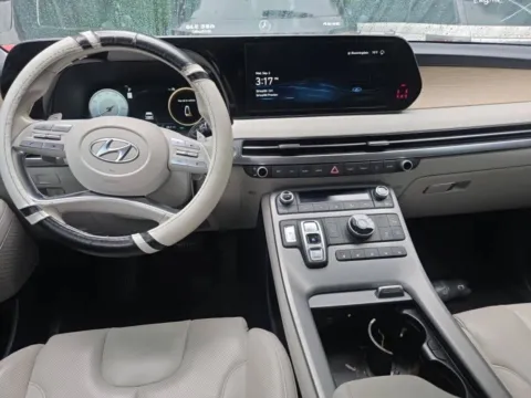 More photos of 2023 Hyundai Palisade Limited at Bob Mills Mitsubishi-Myrtle Beach, SC