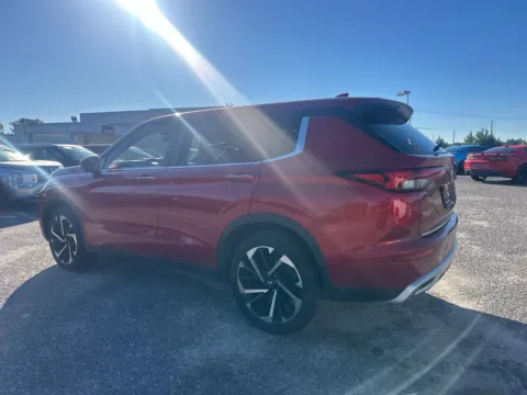 More photos of 2022 Mitsubishi Outlander SE at Bob Mills Mitsubishi-Myrtle Beach, SC