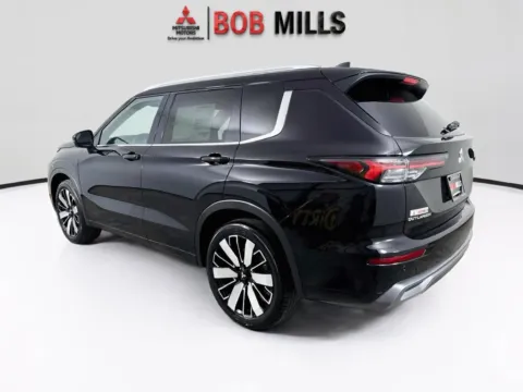 More photos of 2026 Mitsubishi Outlander SEL at Bob Mills Mitsubishi-Myrtle Beach, SC