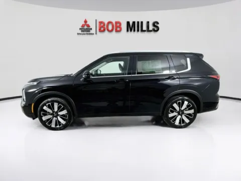 More photos of 2026 Mitsubishi Outlander SEL at Bob Mills Mitsubishi-Myrtle Beach, SC