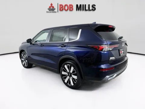 More photos of 2026 Mitsubishi Outlander SE at Bob Mills Mitsubishi-Myrtle Beach, SC