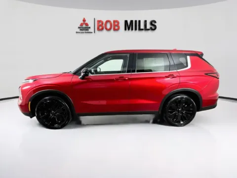 More photos of 2026 Mitsubishi Outlander LE at Bob Mills Mitsubishi-Myrtle Beach, SC
