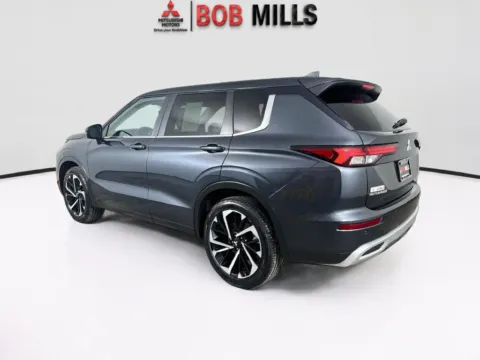 More photos of 2024 Mitsubishi Outlander SE at Bob Mills Mitsubishi-Myrtle Beach, SC