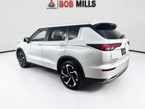 More photos of 2024 Mitsubishi Outlander SE at Bob Mills Mitsubishi-Myrtle Beach, SC