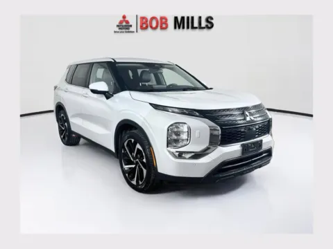 White 2024 Mitsubishi Outlander SE for sale in Myrtle Beach, SC