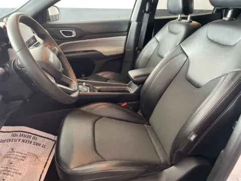 More photos of 2024 Jeep Compass Latitude at Bob Mills Mitsubishi-Myrtle Beach, SC