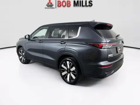 More photos of 2025 Mitsubishi Outlander SE at Bob Mills Mitsubishi-Myrtle Beach, SC