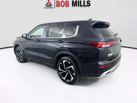 More photos of 2024 Mitsubishi Outlander SE at Bob Mills Mitsubishi-Myrtle Beach, SC