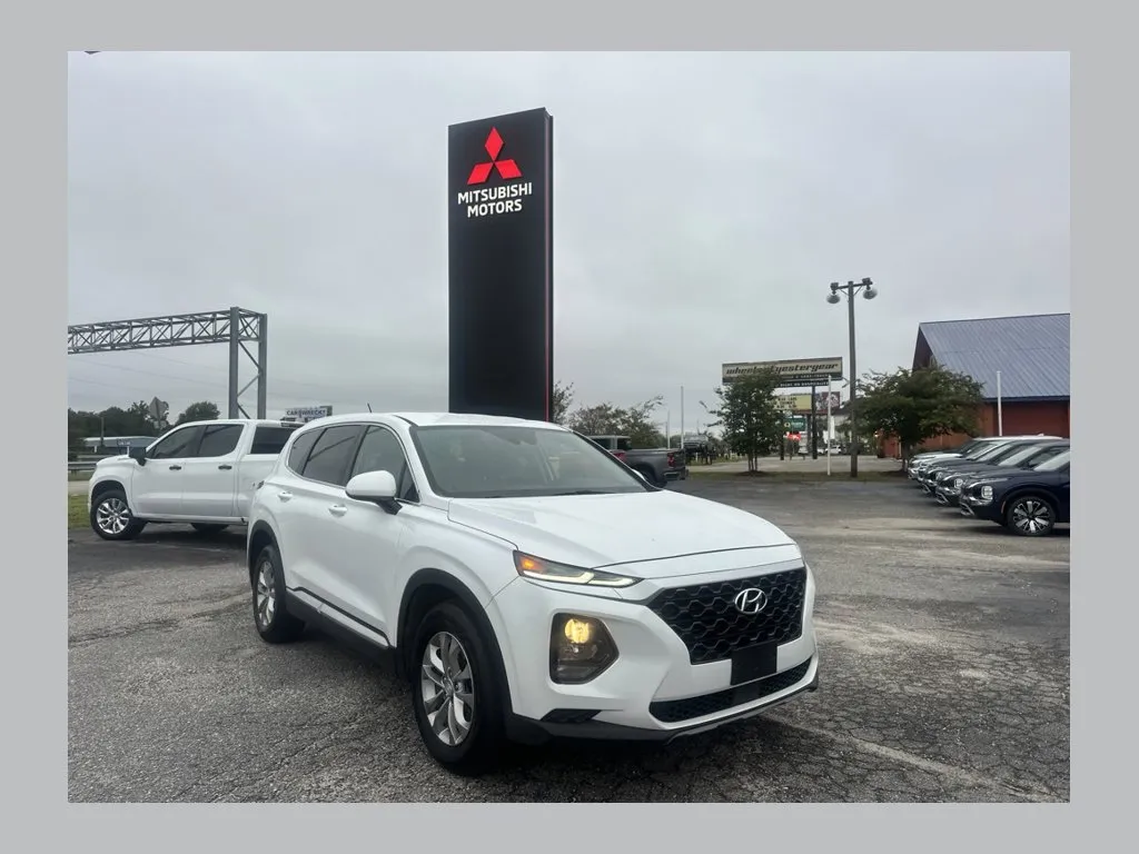 White 2019 Hyundai Santa Fe SE for sale in Myrtle Beach, SC